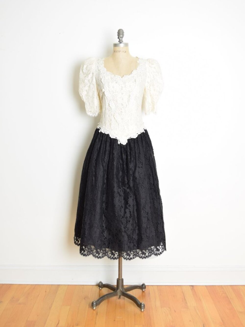 vintage 80s party prom dress cottagecore lace crochet Cachet tea length midi M - Picture 1 of 11